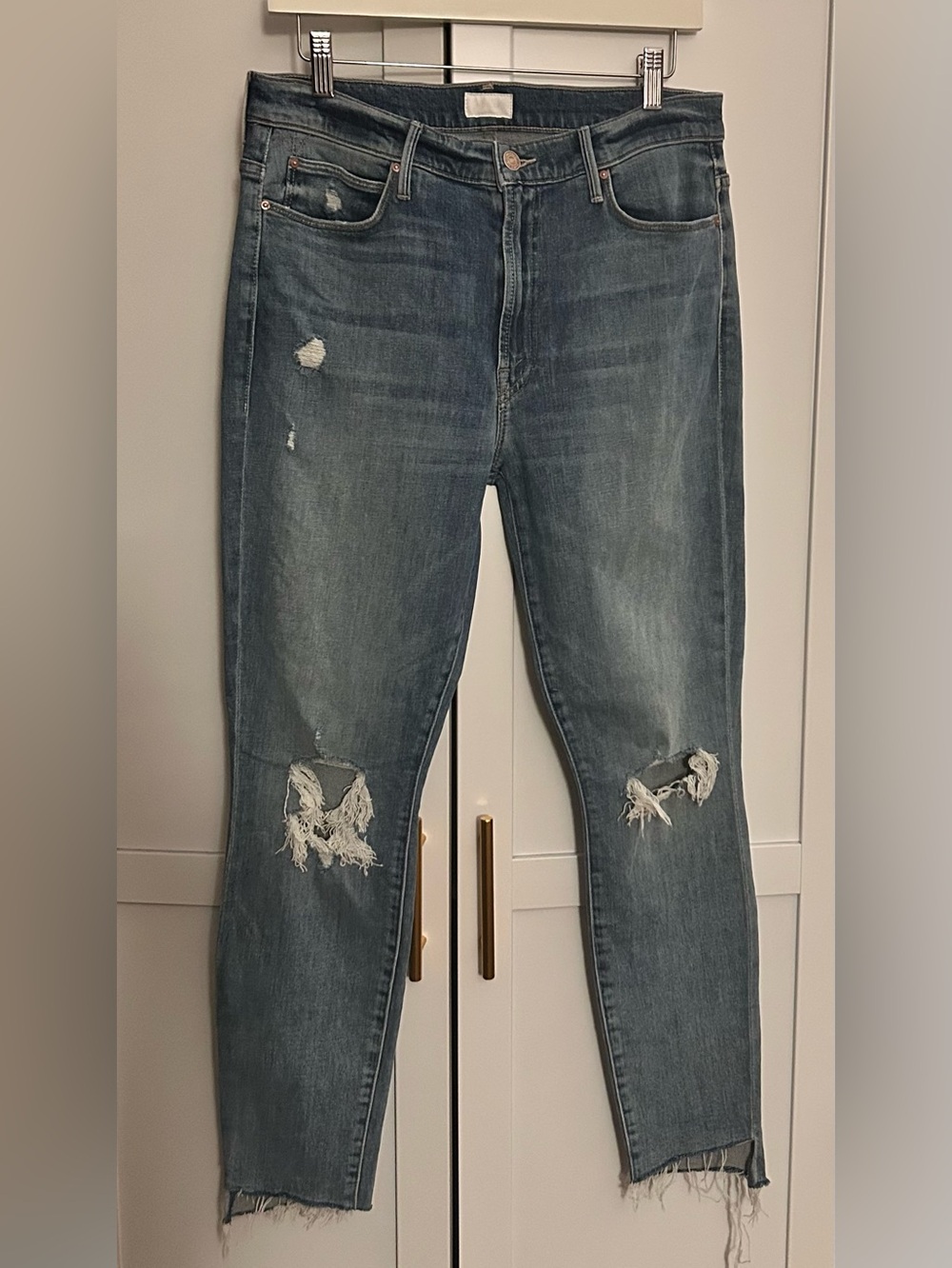 MOTHER Denim The STUNNER Ankle Step-Zip Fray Jeans in Helter Skelter - Picture 5 of 7